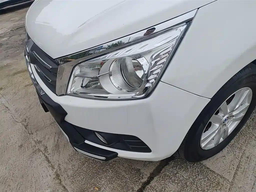 Venucia T70 2015 2.0L CVT Smart Edition — миниатюра 24