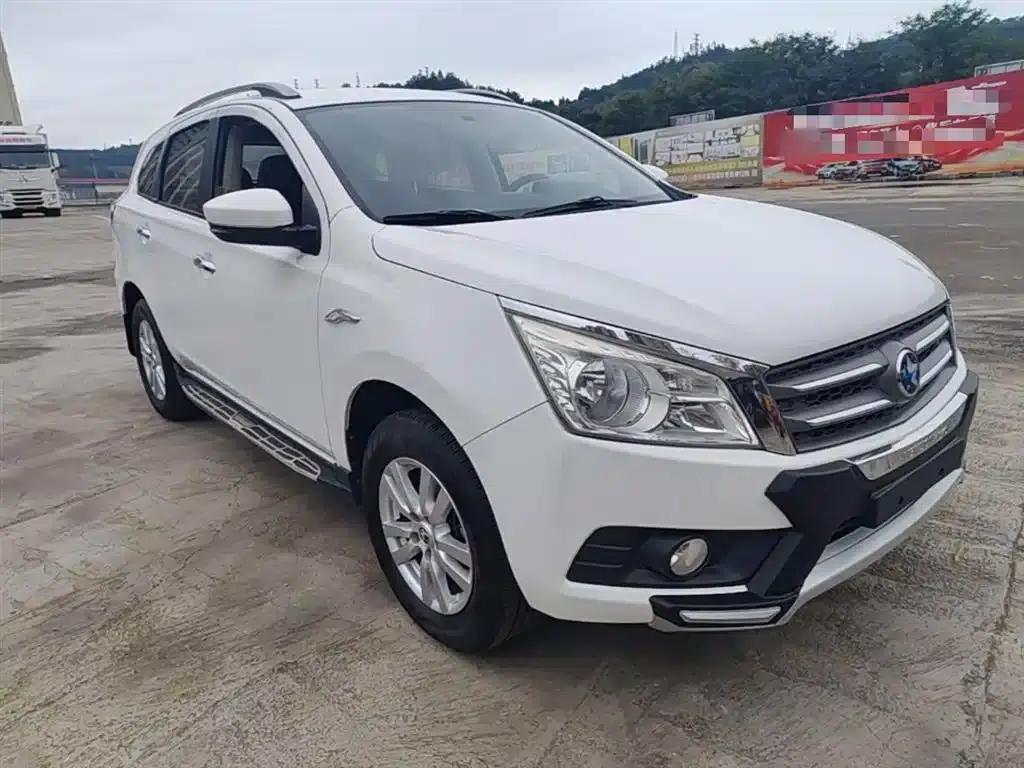 Venucia T70 2015 2.0L CVT Smart Edition — миниатюра 4