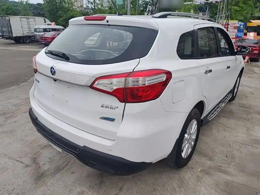 Venucia T70 2015 2.0L CVT Smart Edition — миниатюра 7