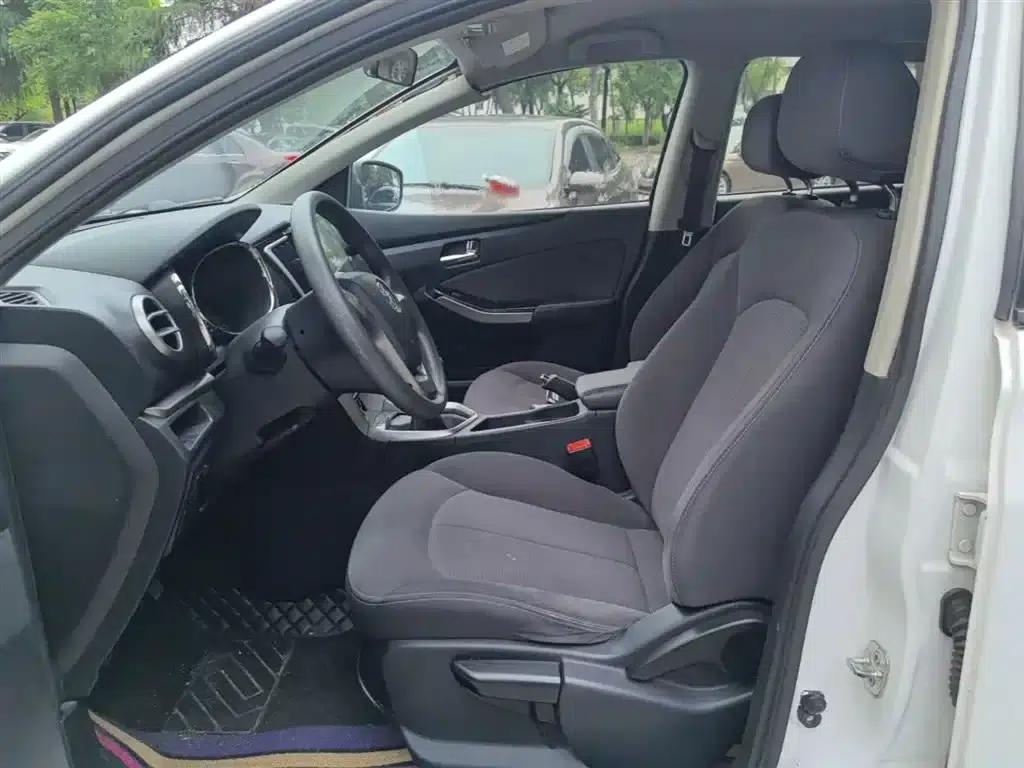 Venucia T70 2016 1.6L Manual Smart Edition — миниатюра 15