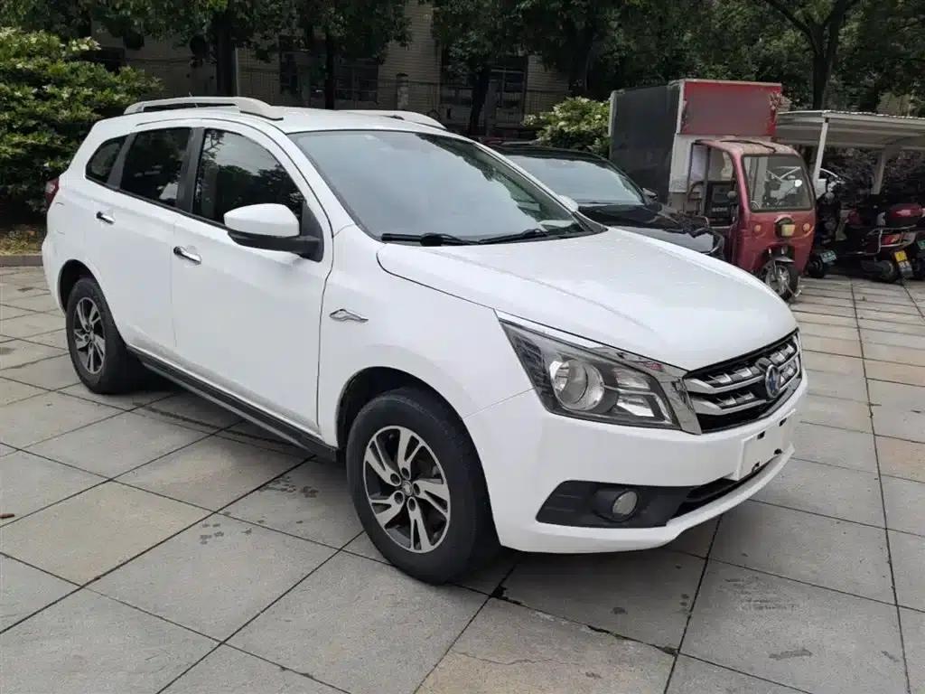 Venucia T70 2016 1.6L Manual Smart Edition — миниатюра 4
