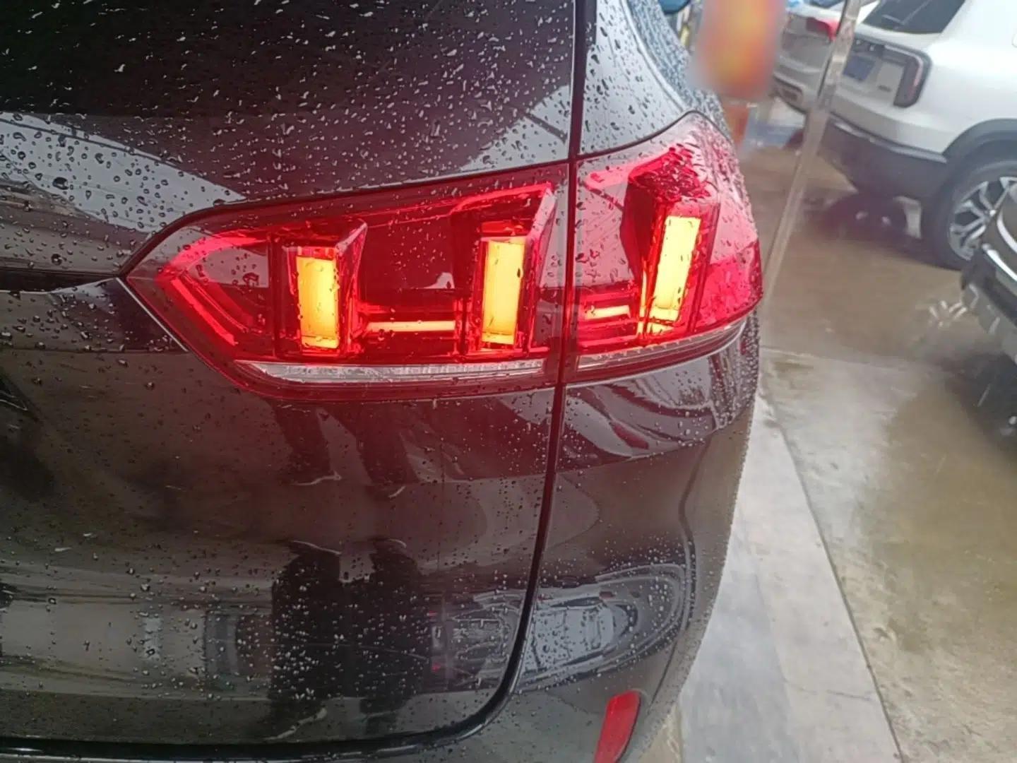 Wey VV5 2017 2.0T Ultra-Luxury Version — миниатюра 7