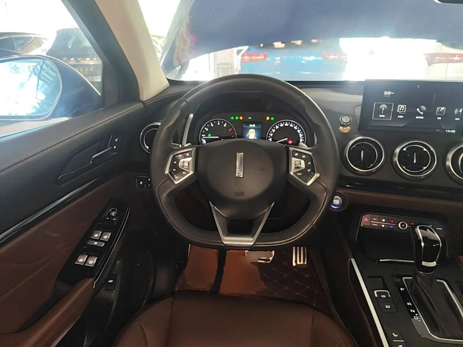 Wey VV5 2017 2.0T Ultra-Luxury Version — миниатюра 14