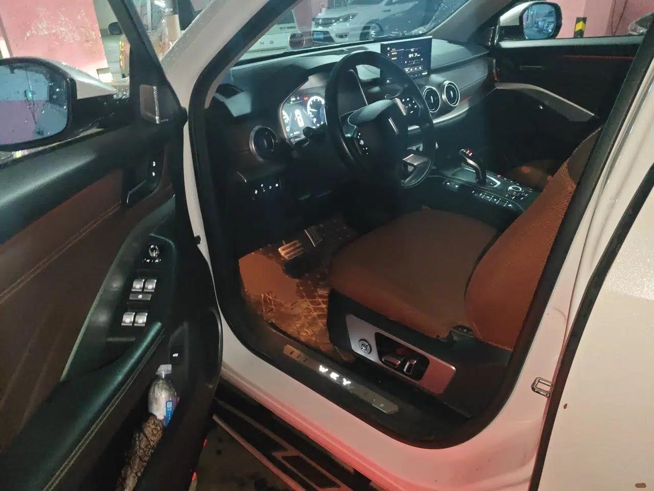 Wey VV6 2018 2.0T Two-Wheel Drive Luxury Version China V Standard — миниатюра 17