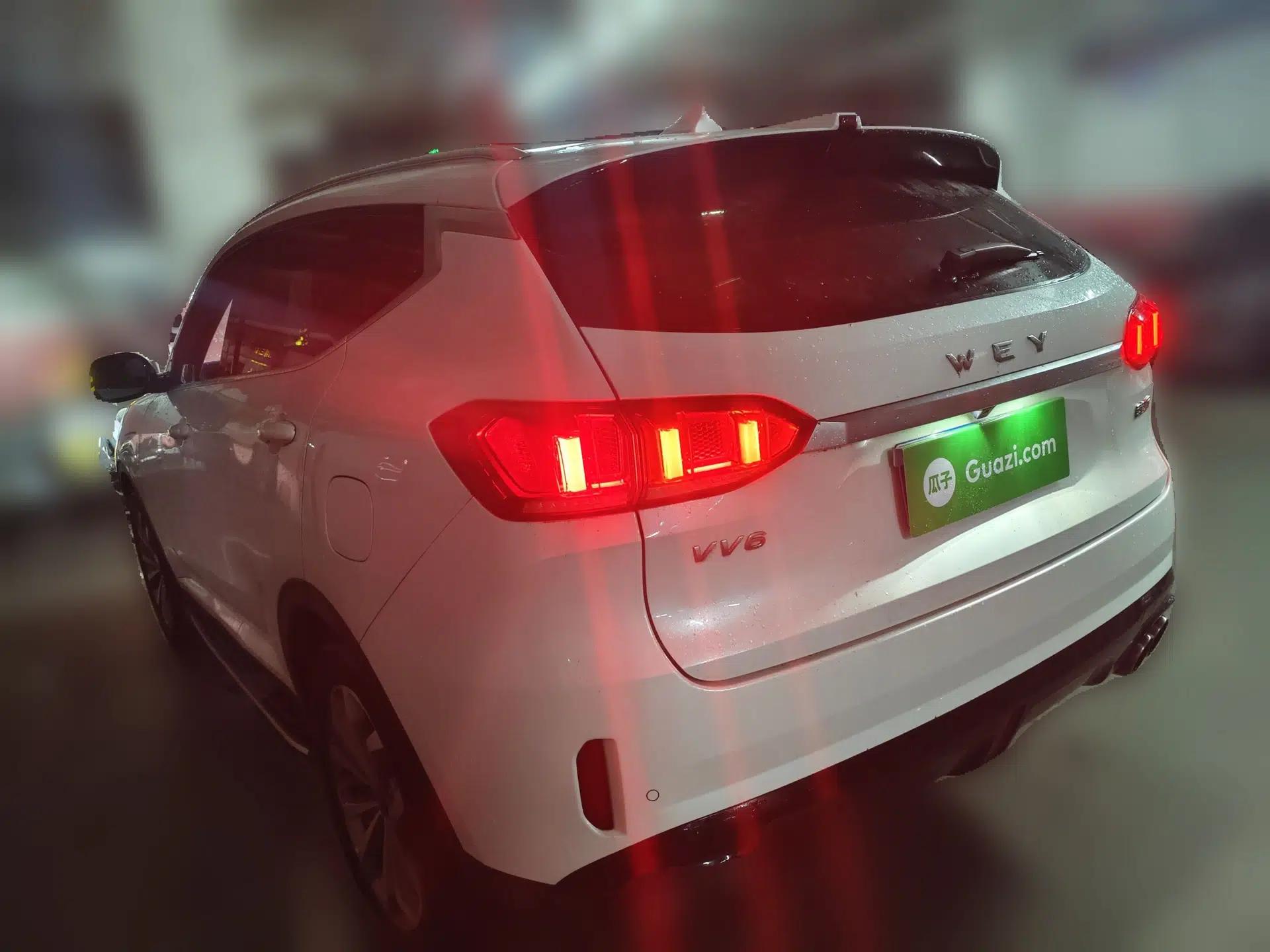 Wey VV6 2018 2.0T Two-Wheel Drive Luxury Version China V Standard — миниатюра 4