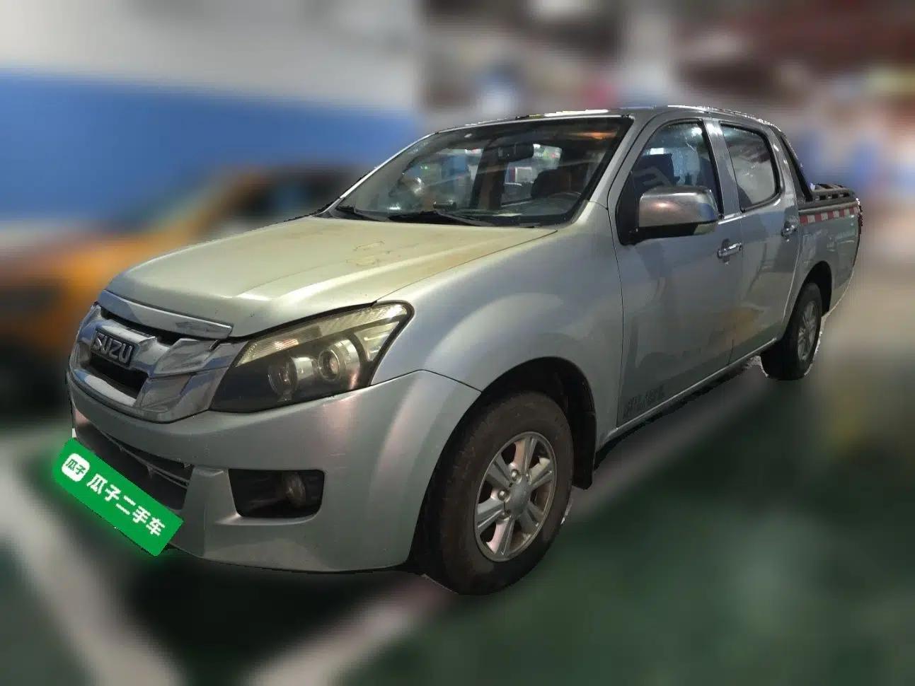 Isuzu D-MAX 2015 2.5T Two-Wheel Drive Manual Base Version 4JK1 — миниатюра 1