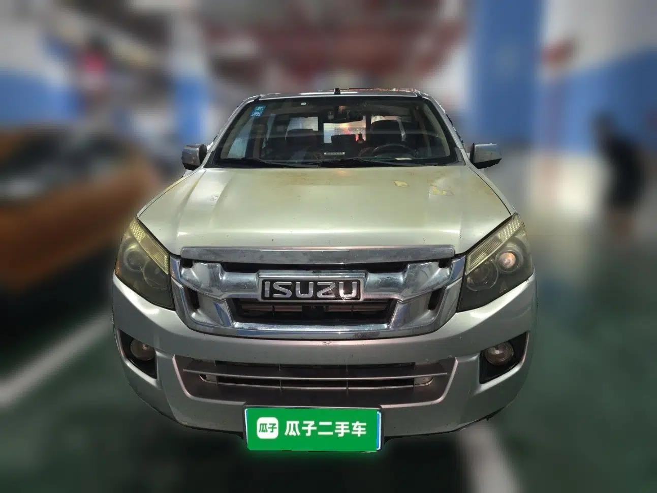 Isuzu D-MAX 2015 2.5T Two-Wheel Drive Manual Base Version 4JK1 — миниатюра 2