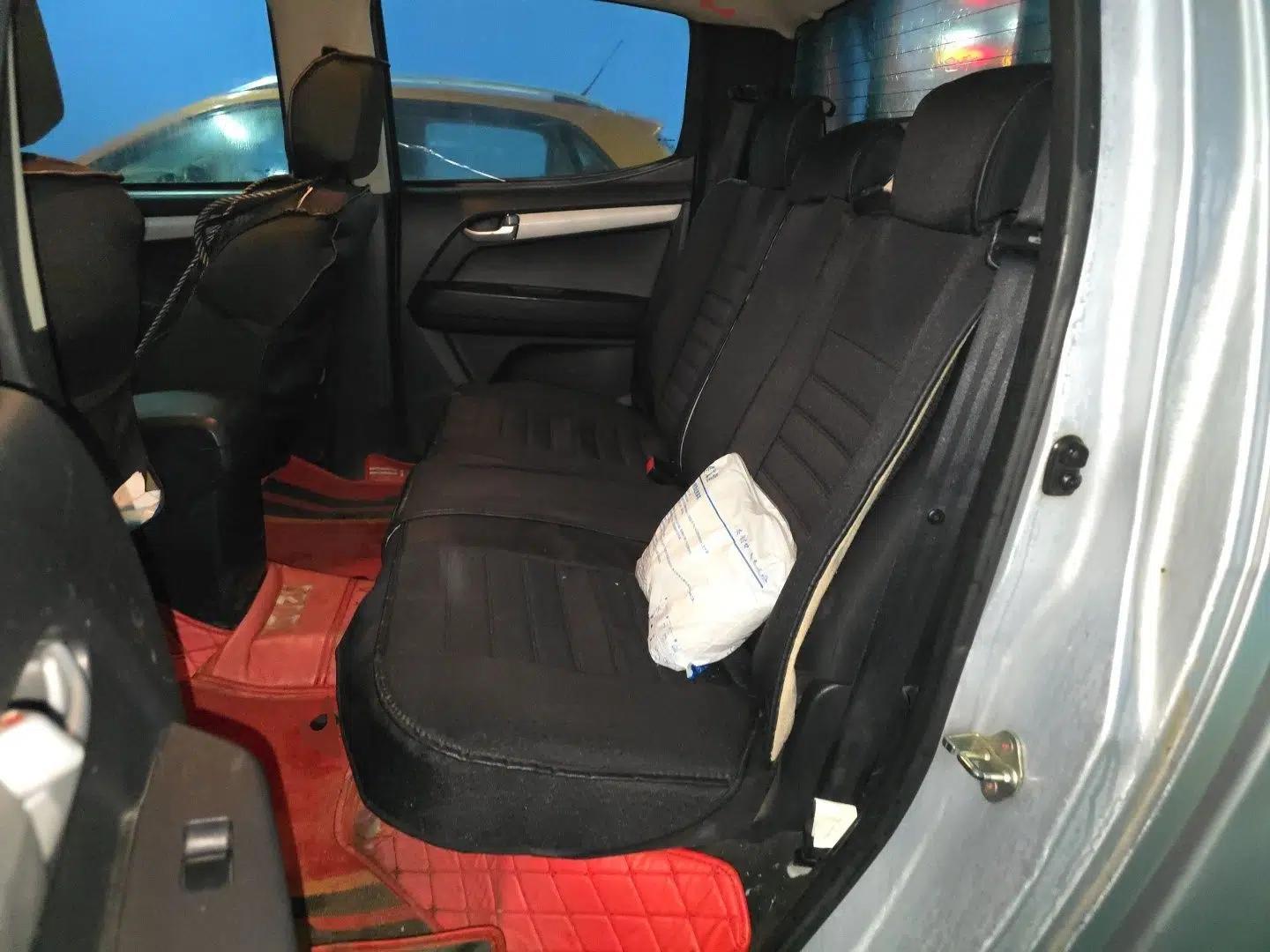Isuzu D-MAX 2015 2.5T Two-Wheel Drive Manual Base Version 4JK1 — миниатюра 18