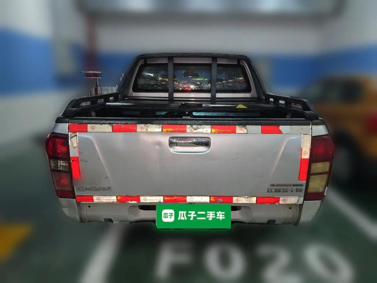Isuzu D-MAX 2015 2.5T Two-Wheel Drive Manual Base Version 4JK1 — миниатюра 5