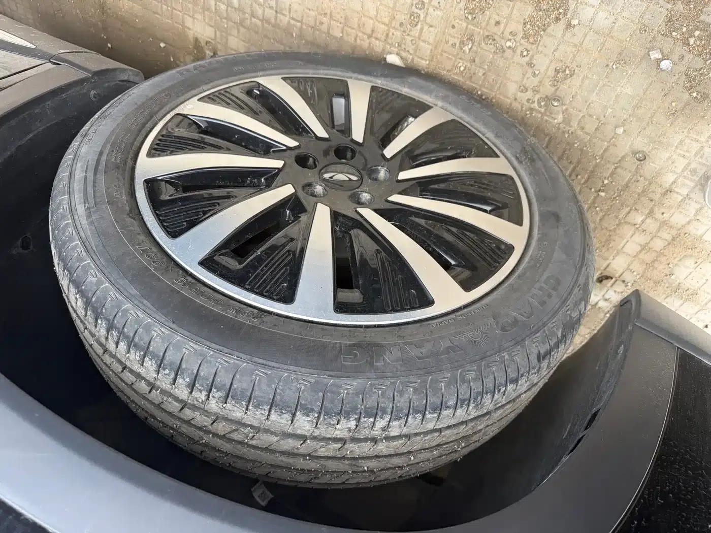 Fengyun T8 2025 1.5T 130km Comfort Edition 7-seater — миниатюра 17