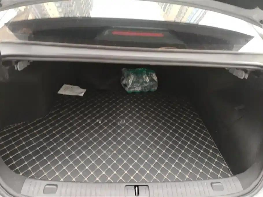 Fengyun A8L 2025 1.5TGDI 145km Luxury Edition — миниатюра 4