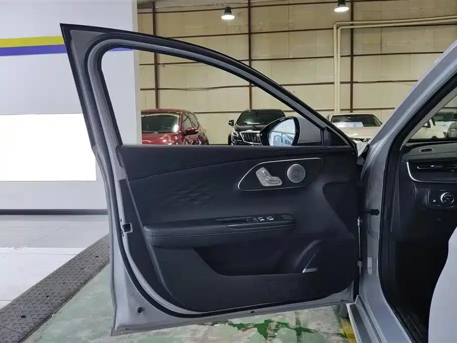 Fengyun A8L 2025 1.5TGDI 145km Luxury Edition — миниатюра 7