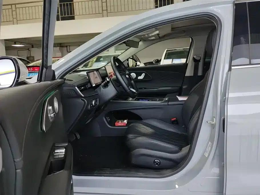 Fengyun A8L 2025 1.5TGDI 145km Luxury Edition — миниатюра 9