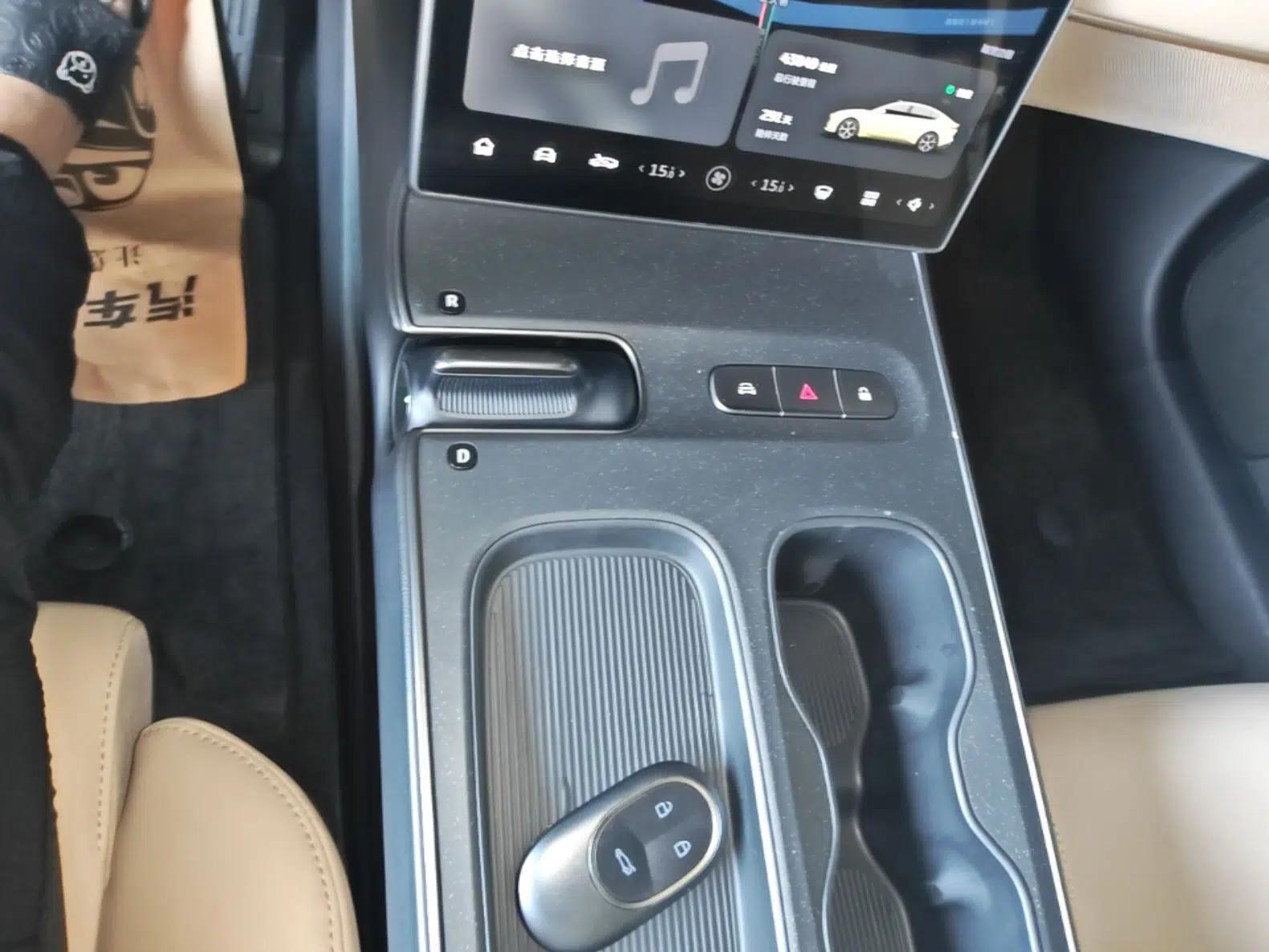 Nio ET5 2022 75 kWh — миниатюра 16