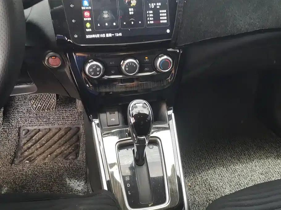 Nissan Sylphy 2019 1.6XV CVT Smart Connect Premium Edition (National V Emission Standard) — миниатюра 16
