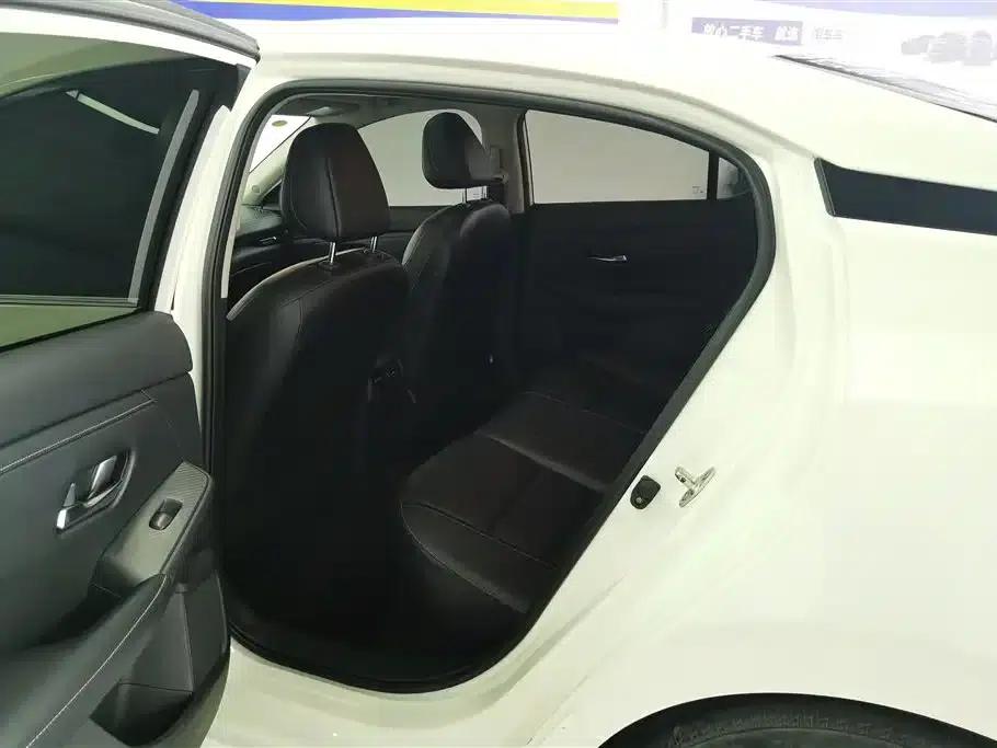 Nissan Sylphy 2021 1.6L XL CVT Smart Edition — миниатюра 11
