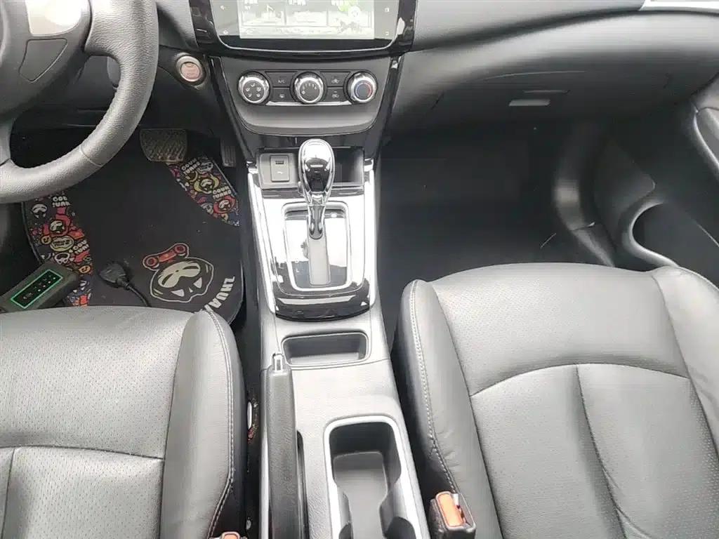 Nissan Sylphy 2019 1.6XV CVT Smart Connect Premium Edition (China VI Emission Standard) — миниатюра 14