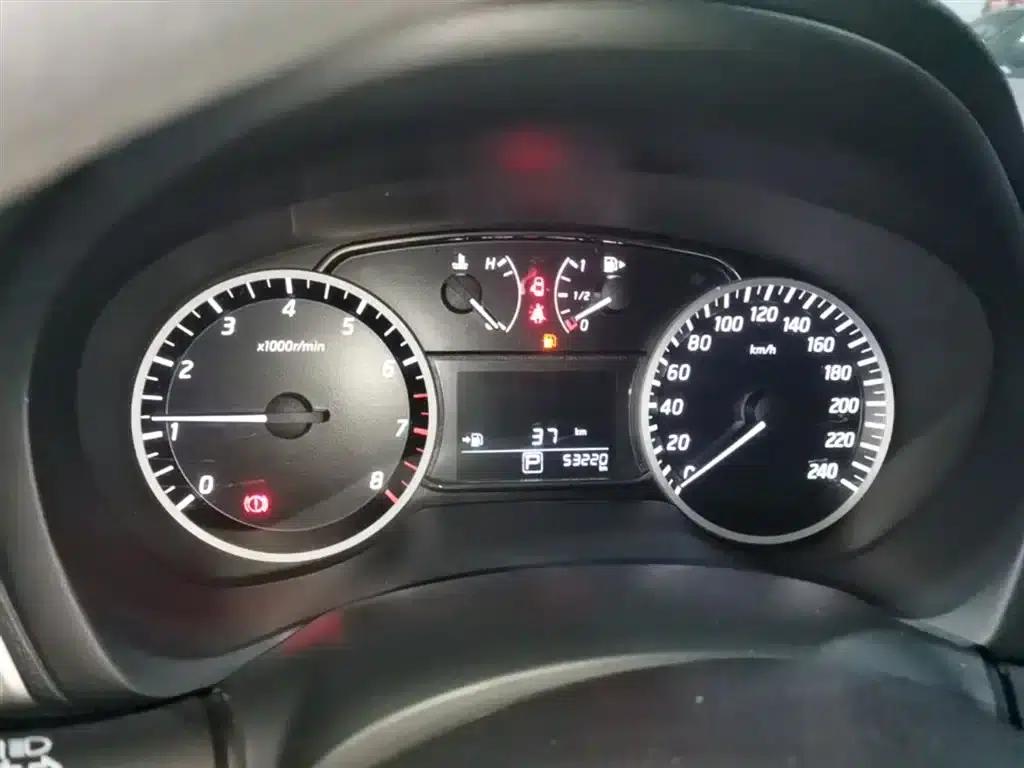 Nissan Sylphy 2022 Classic 1.6XE CVT Comfort Edition — миниатюра 12