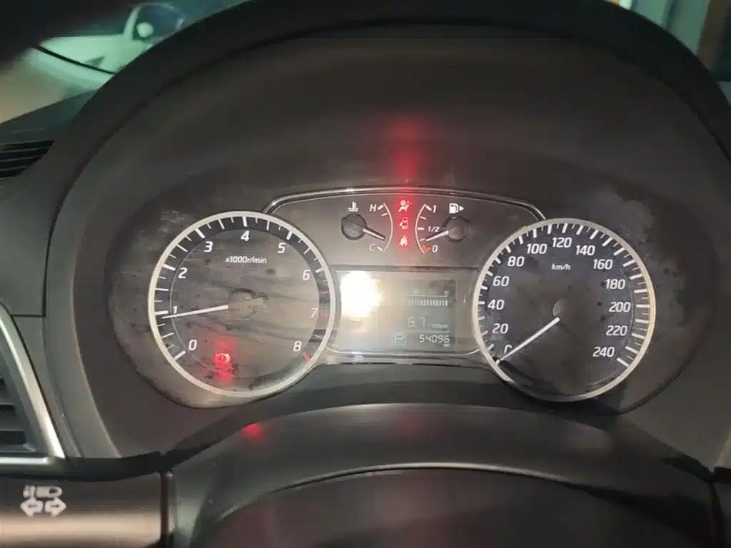 Nissan Sylphy 2021 Classic 1.6XL CVT Luxury Edition — миниатюра 12