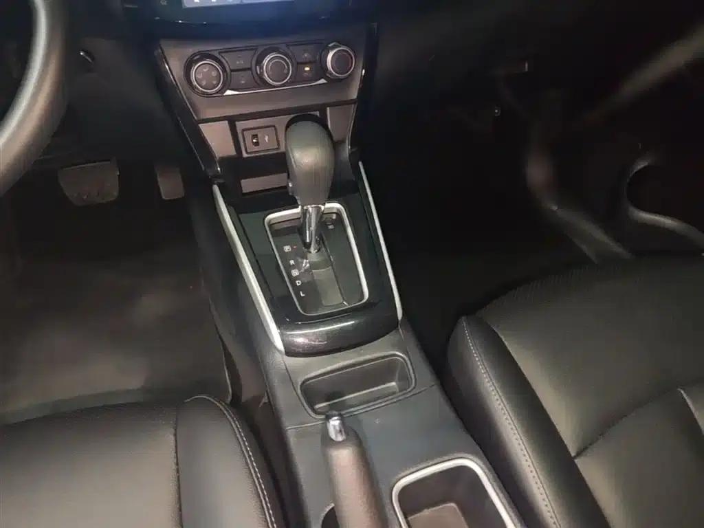Nissan Sylphy 2021 Classic 1.6XL CVT Luxury Edition — миниатюра 14