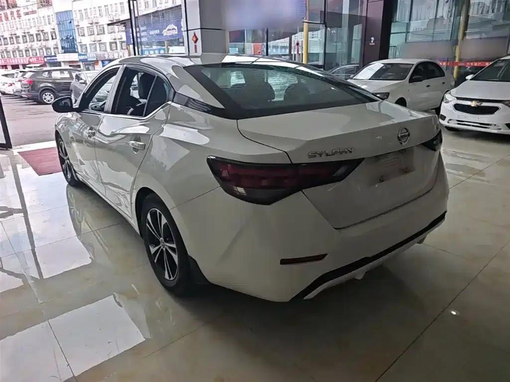 Nissan Sylphy 2021 1.6L XL CVT Enjoy Edition — миниатюра 5