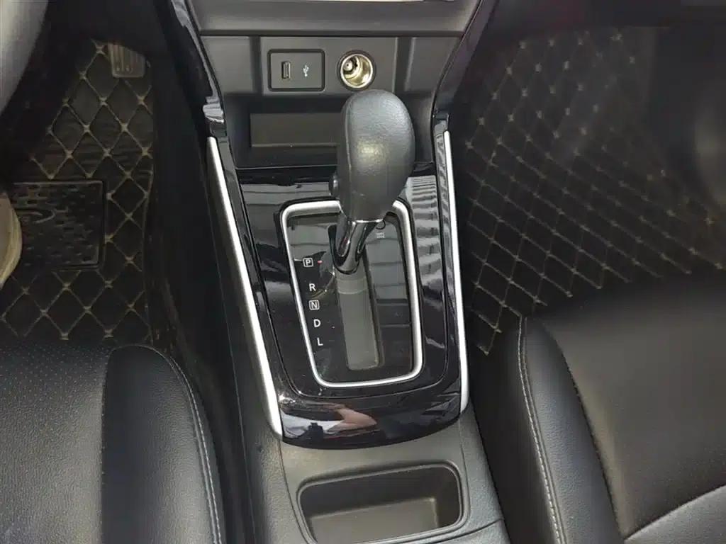 Nissan Sylphy 2021 Classic 1.6XL CVT Luxury Edition — миниатюра 14