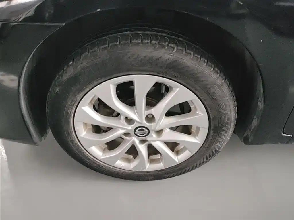 Nissan Sylphy 2018 1.6XV CVT Premium Edition — миниатюра 23