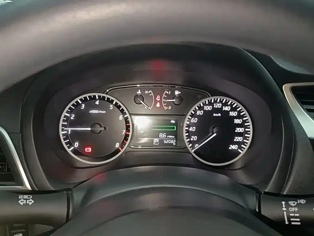 Nissan Sylphy 2022 Classic 1.6XL CVT Luxury Edition — миниатюра 12