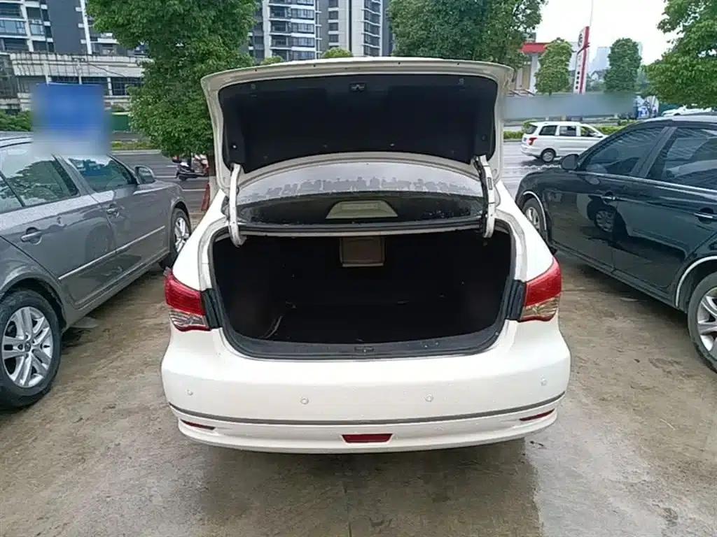 Nissan Sylphy 2016 Classic 1.6XE Manual Comfort Edition — миниатюра 19