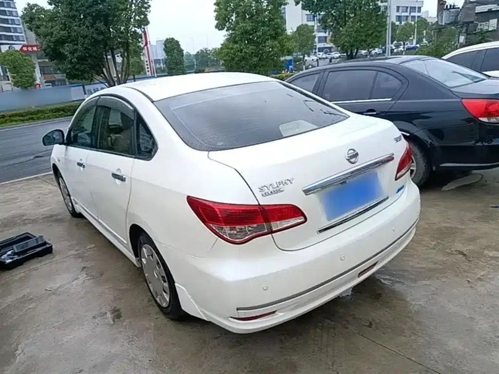 Nissan Sylphy 2016 Classic 1.6XE Manual Comfort Edition — миниатюра 5