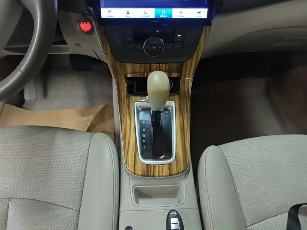 Nissan Sylphy 2014 1.6XV CVT Premium Edition — миниатюра 14