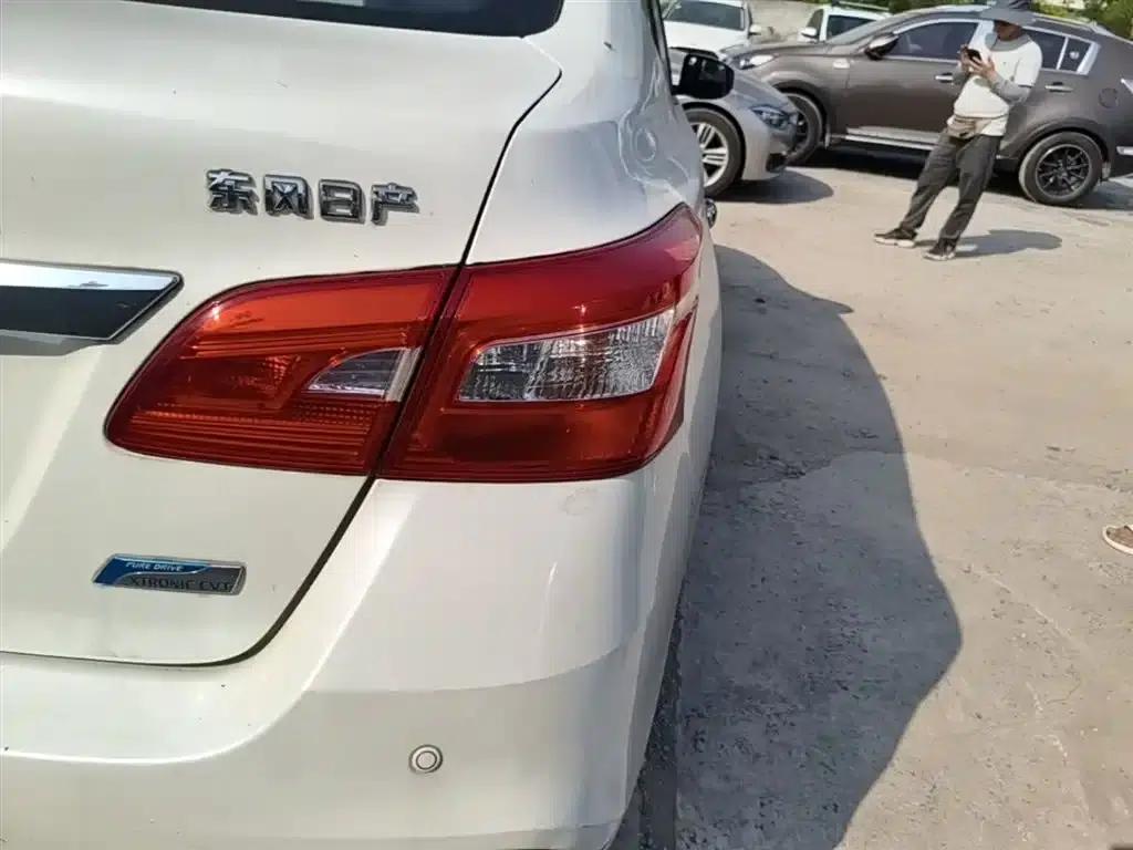 Nissan Sylphy 2018 1.6XV CVT Premium Edition — миниатюра 24
