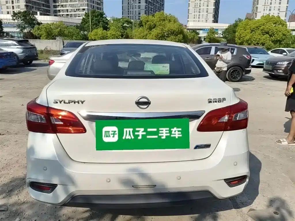 Nissan Sylphy 2018 1.6XV CVT Premium Edition — миниатюра 4