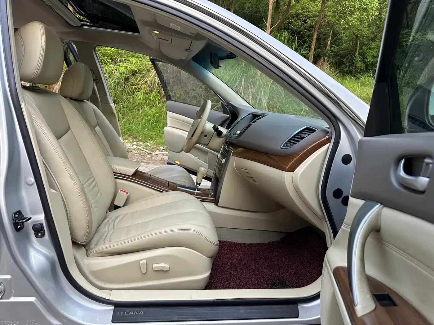Nissan Teana 2012 2.5L XL Smart Edition — миниатюра 13