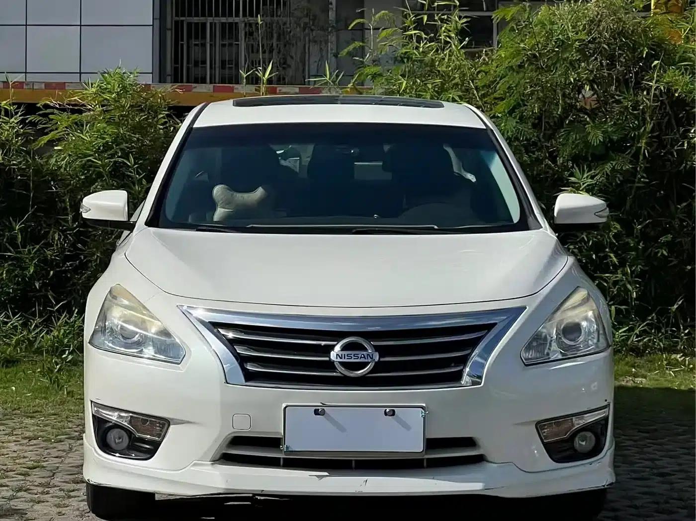 Nissan Teana 2015 2.0L XL-Sporty UEFA Champions League Edition — миниатюра 2