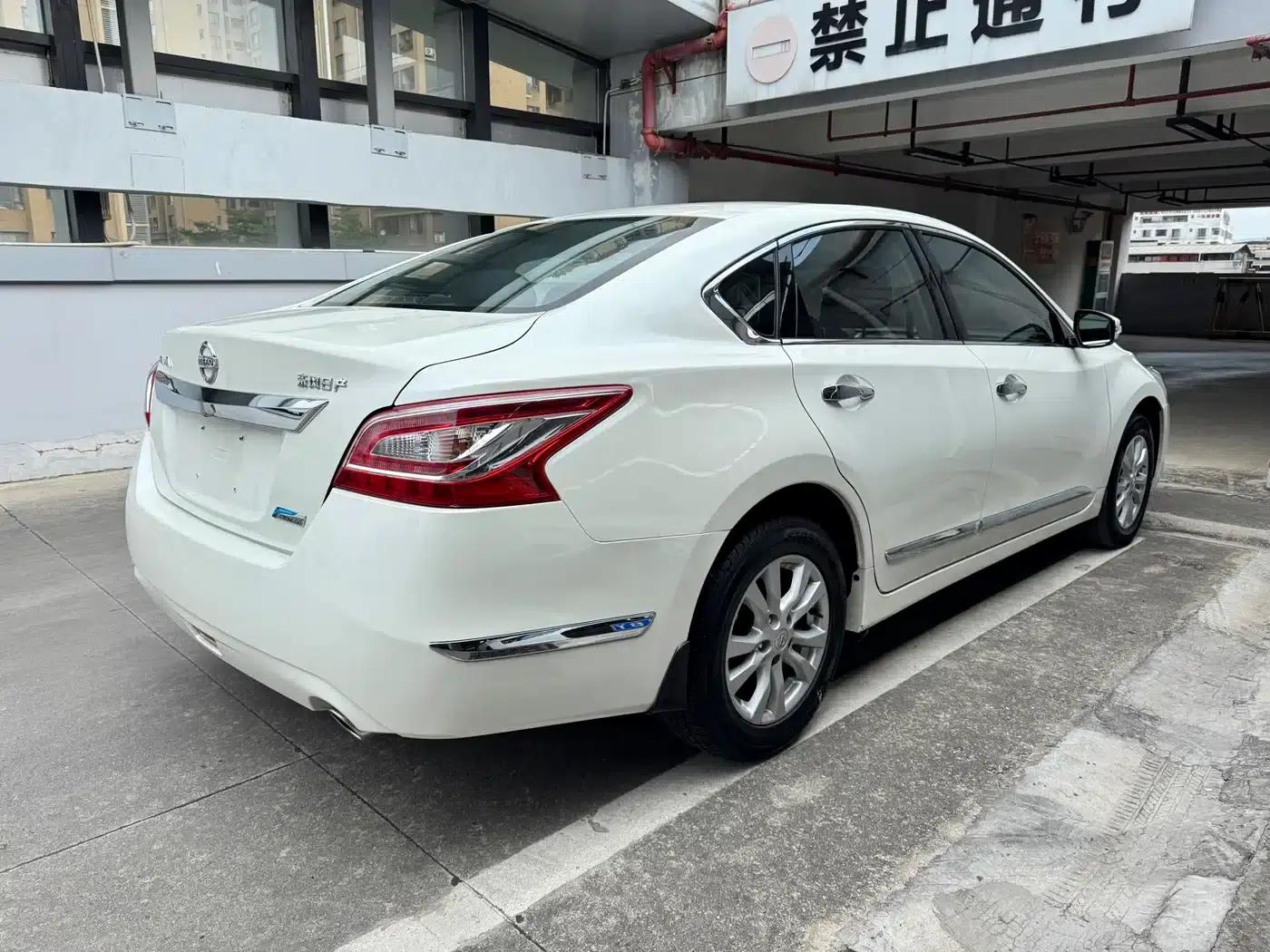 Teana 2015 2.0L XE-Sporty UEFA Champions League Edition — миниатюра 20