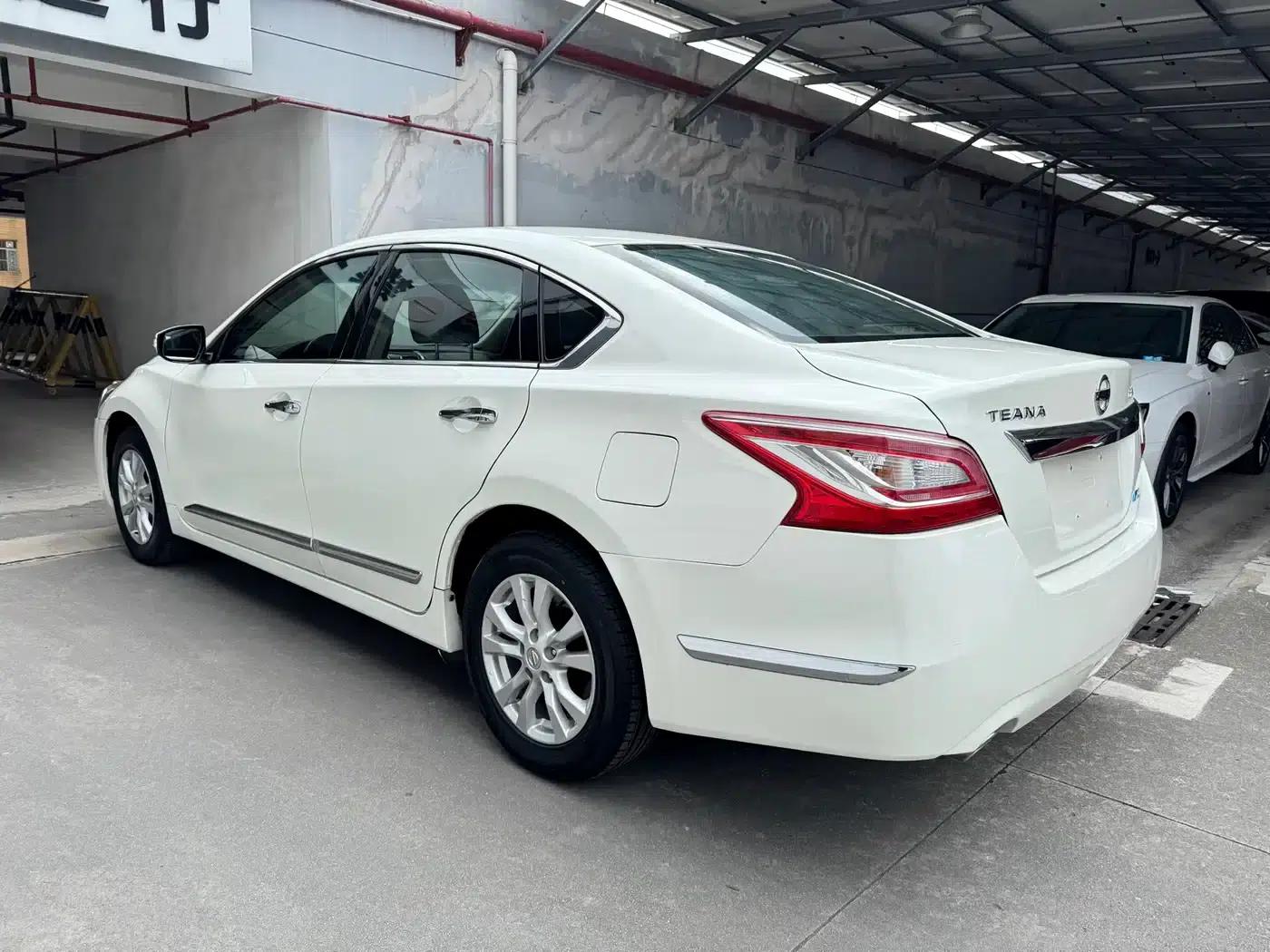 Teana 2015 2.0L XE-Sporty UEFA Champions League Edition — миниатюра 22