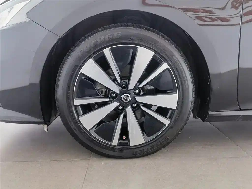Teana 2020 2.0T XL Upper AD1 Smart Navigation Edition — миниатюра 17