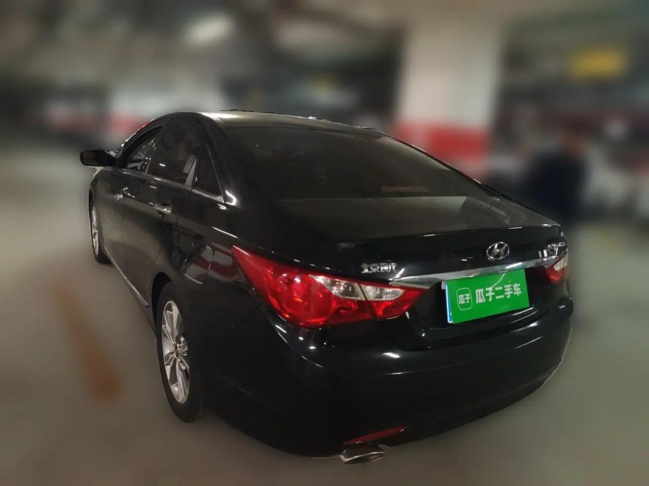 Hyundai Sonata 2013 2.0L Automatic Luxury Edition — миниатюра 4