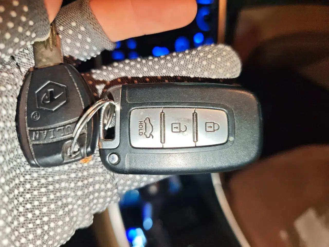 Hyundai Sonata 2013 2.0L Automatic Luxury Edition — миниатюра 9