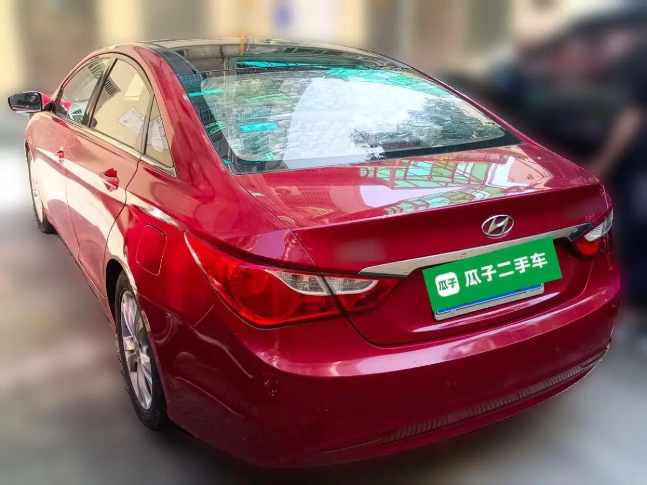 Hyundai Sonata 2013 2.0L Automatic Leading Edition — миниатюра 4