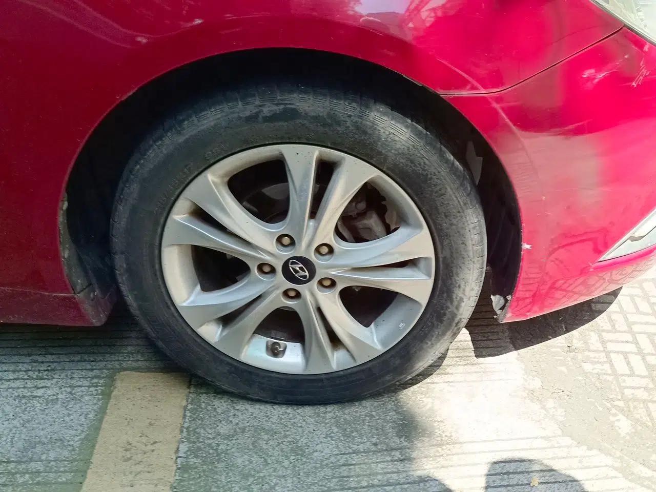Hyundai Sonata 2013 2.0L Automatic Leading Edition — миниатюра 8