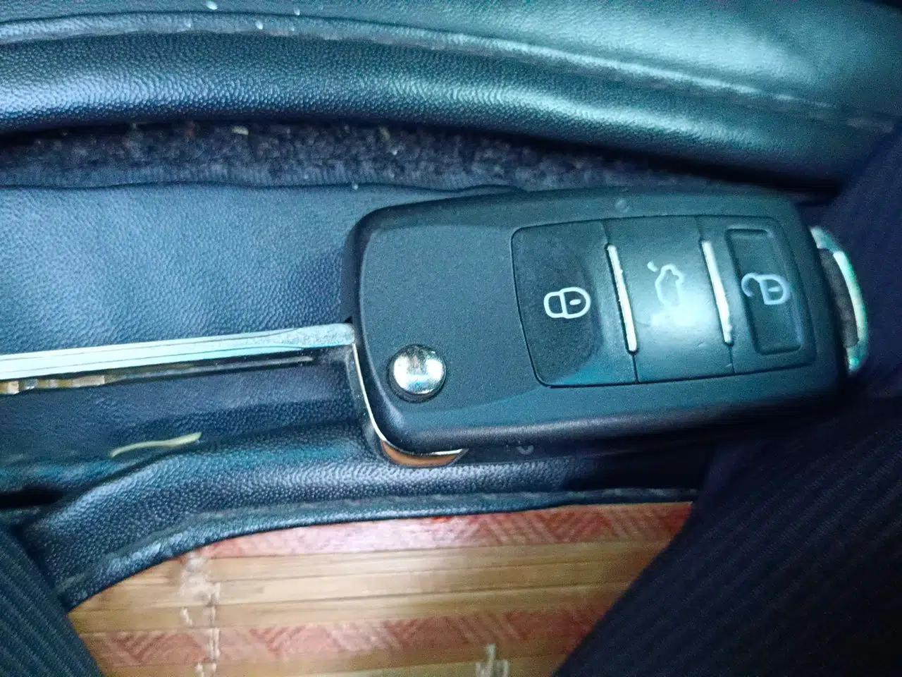 Hyundai Sonata 2013 2.0L Automatic Leading Edition — миниатюра 9