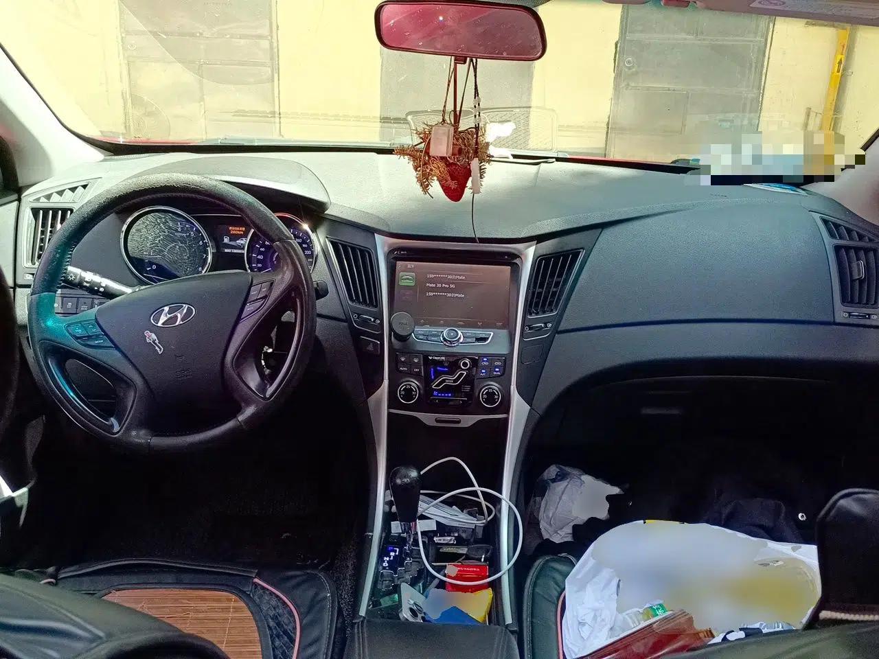 Hyundai Sonata 2013 2.0L Automatic Leading Edition — миниатюра 10