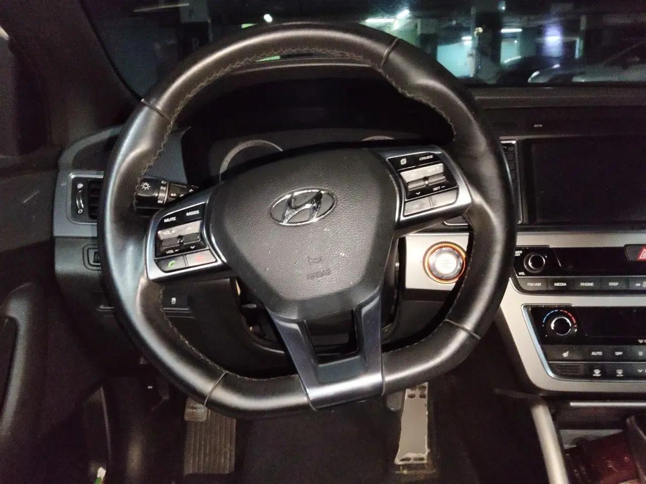 Hyundai Sonata 2015 1.6T GLS Smart Model — миниатюра 11