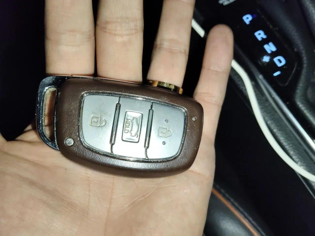 Hyundai Sonata 2015 1.6T GLS Smart Model — миниатюра 9
