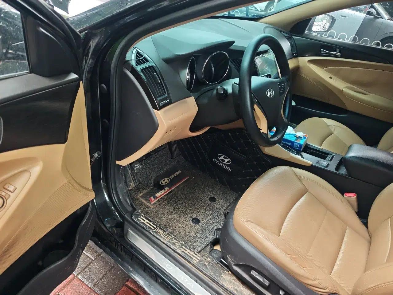 Hyundai Sonata 2011 2.0L Automatic Prestige Edition — миниатюра 17