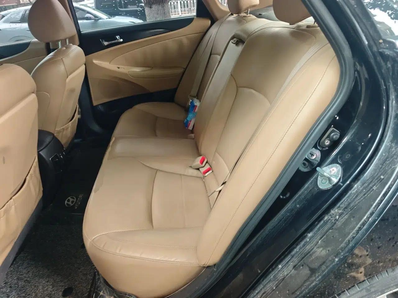 Hyundai Sonata 2011 2.0L Automatic Prestige Edition — миниатюра 18