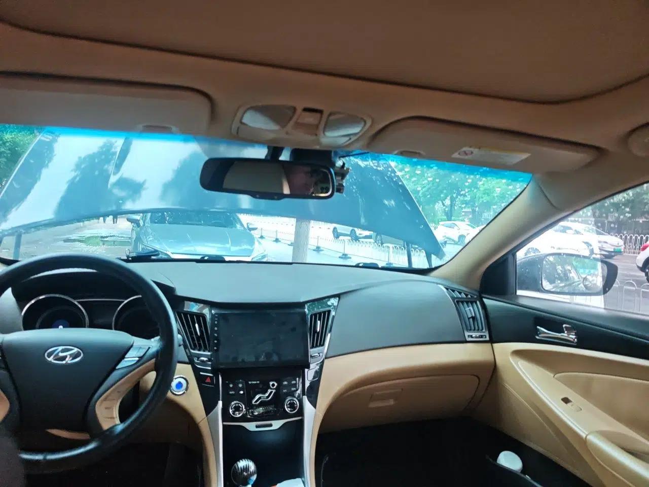 Hyundai Sonata 2011 2.0L Automatic Prestige Edition — миниатюра 19