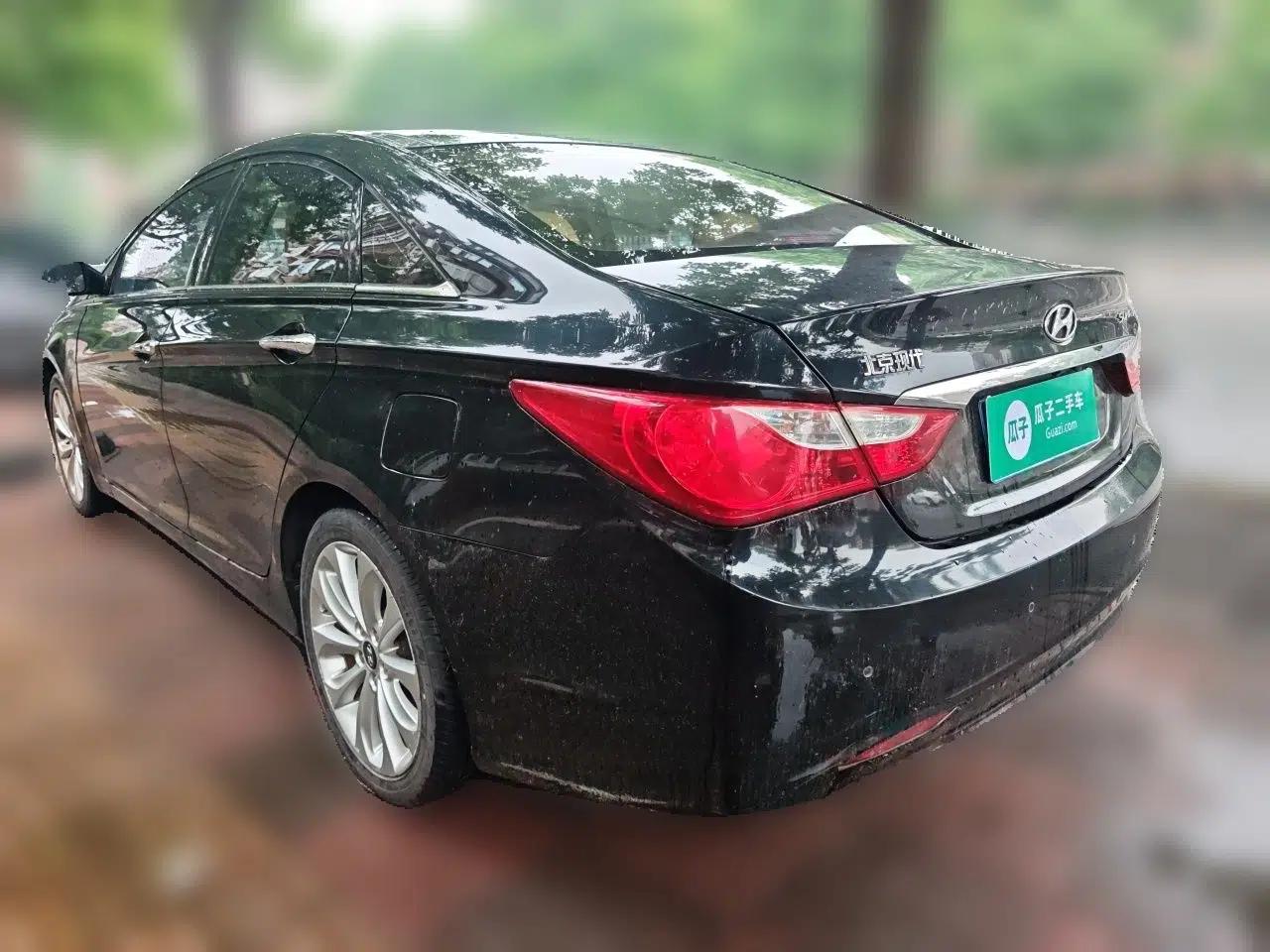 Hyundai Sonata 2011 2.0L Automatic Prestige Edition — миниатюра 4